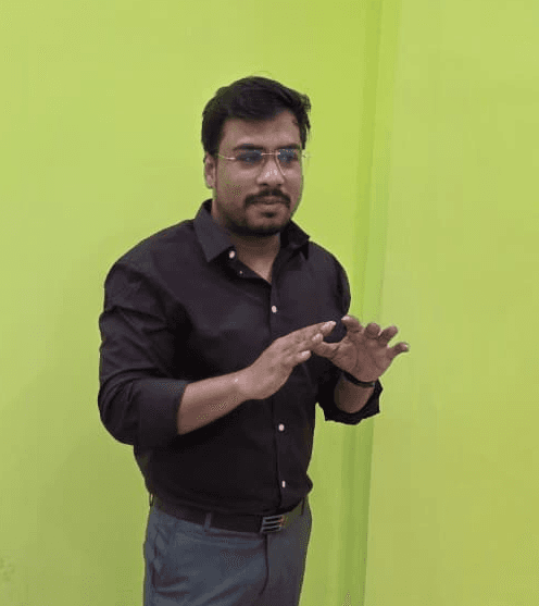 Microsoft Certified Trainer teaching Power BI dashboard creation to students